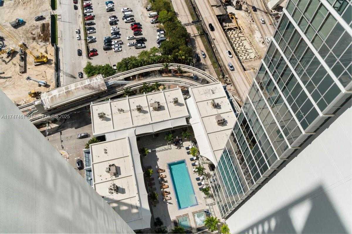 Small Image of 1100 BISCAYNE BLVD #3502, Miami Number 36