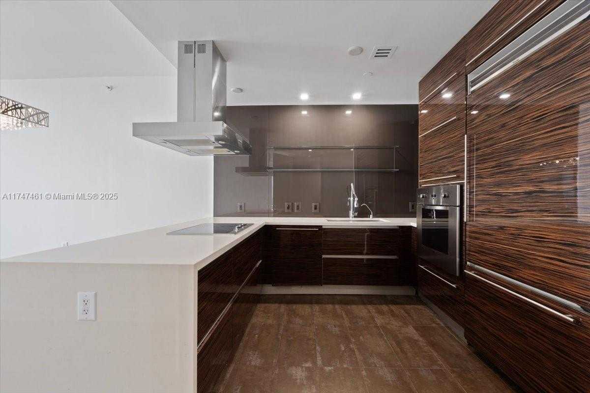 Small Image of 1100 BISCAYNE BLVD #3502, Miami Number 6