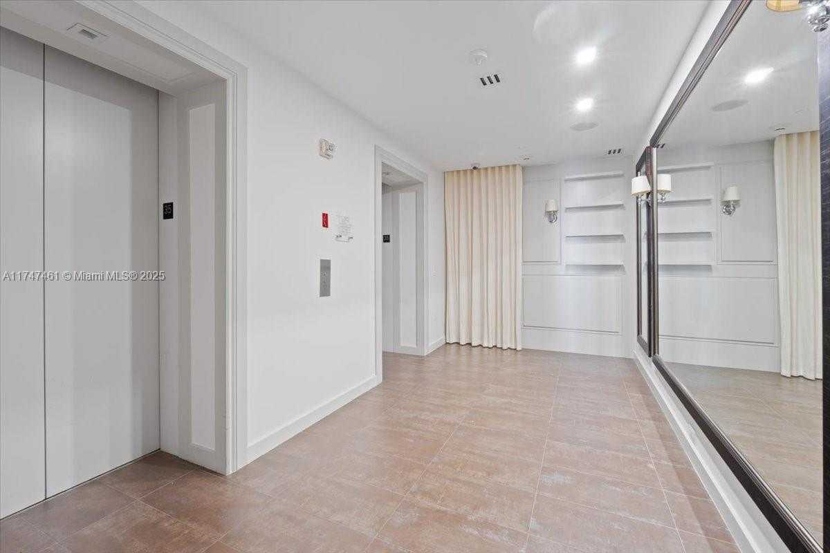 Small Image of 1100 BISCAYNE BLVD #3502, Miami Number 7