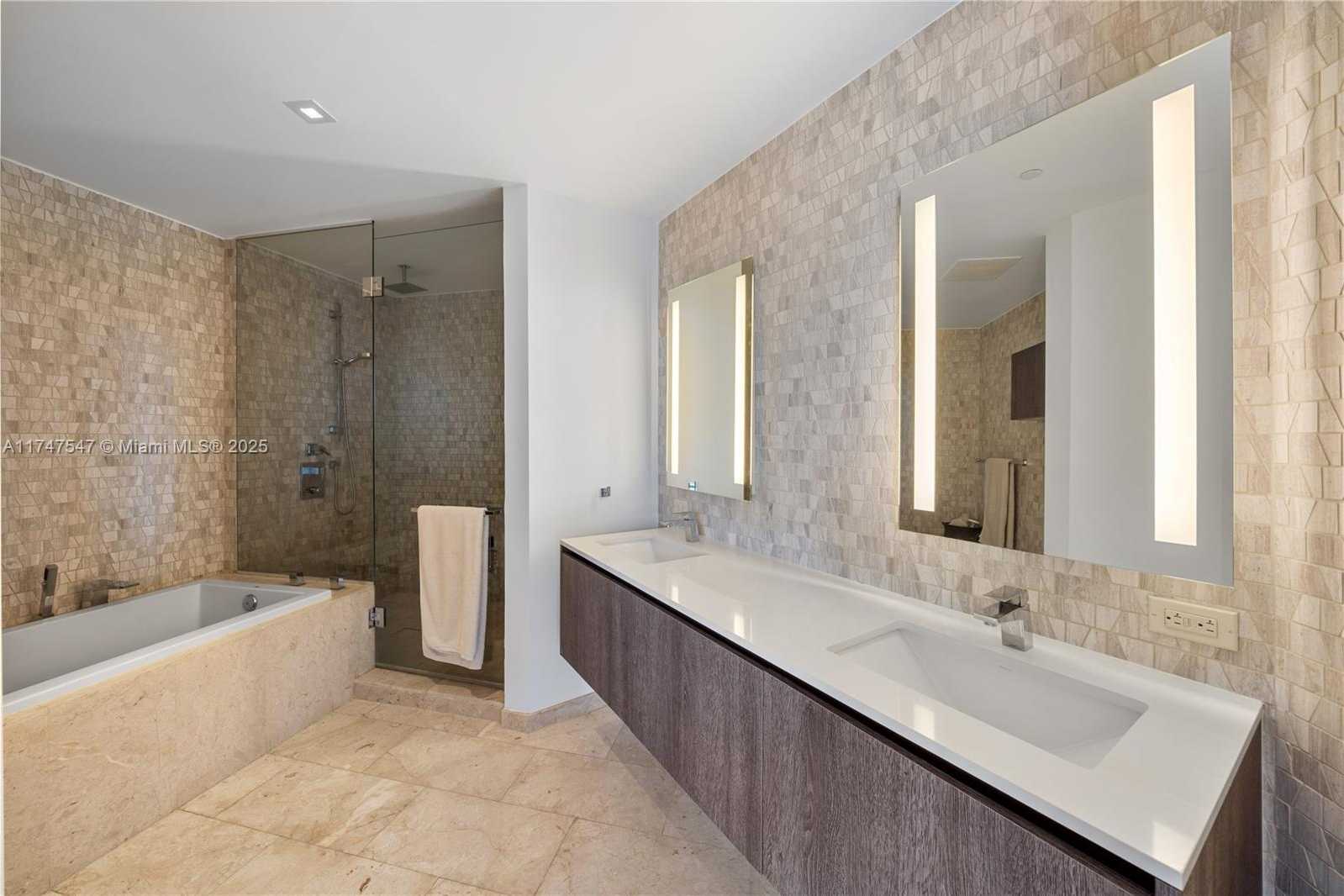Small Image of 88 SOUTH WEST 7TH ST #3211, Miami Number 28