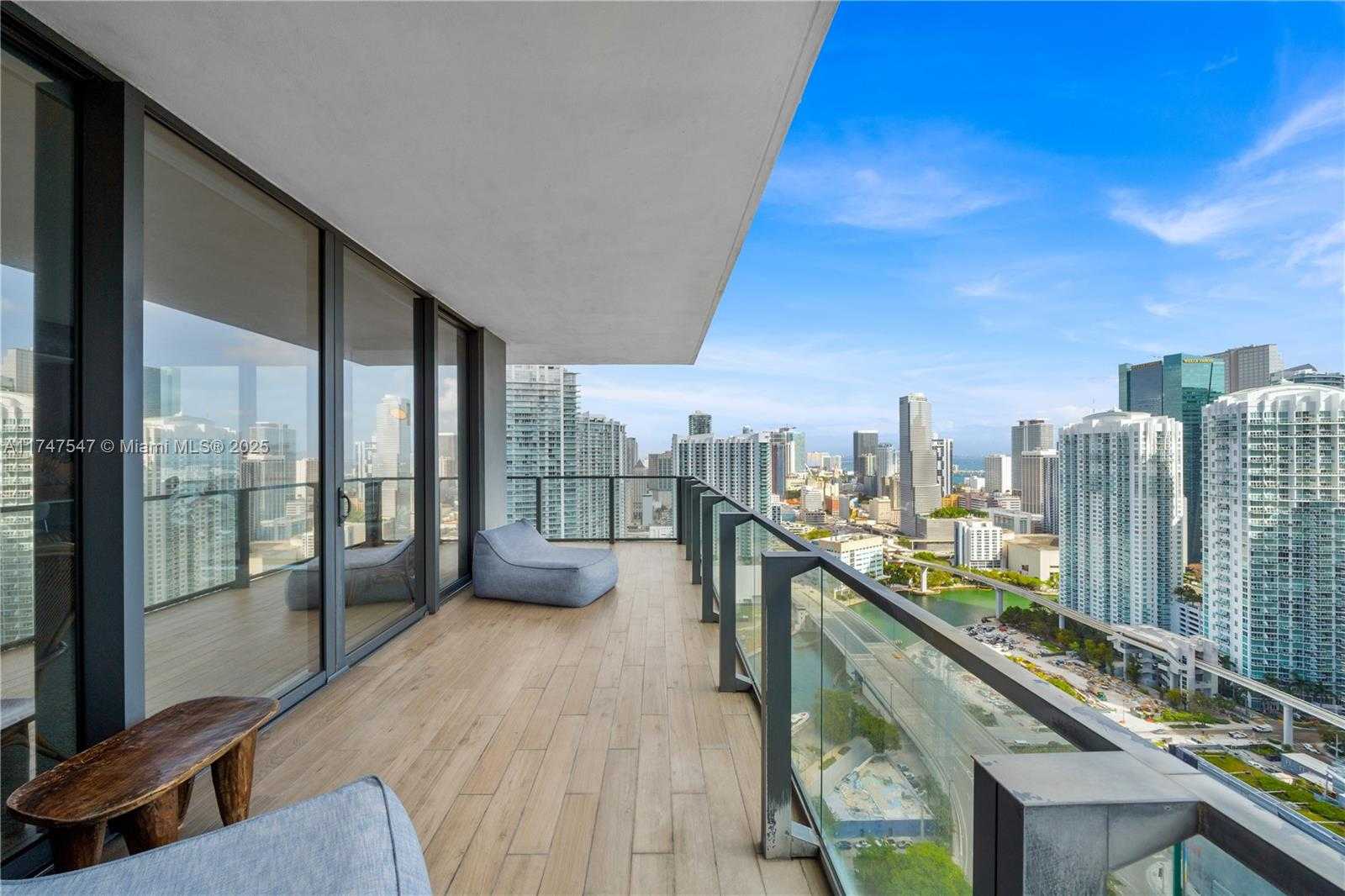 Small Image of 88 SOUTH WEST 7TH ST #3211, Miami Number 36