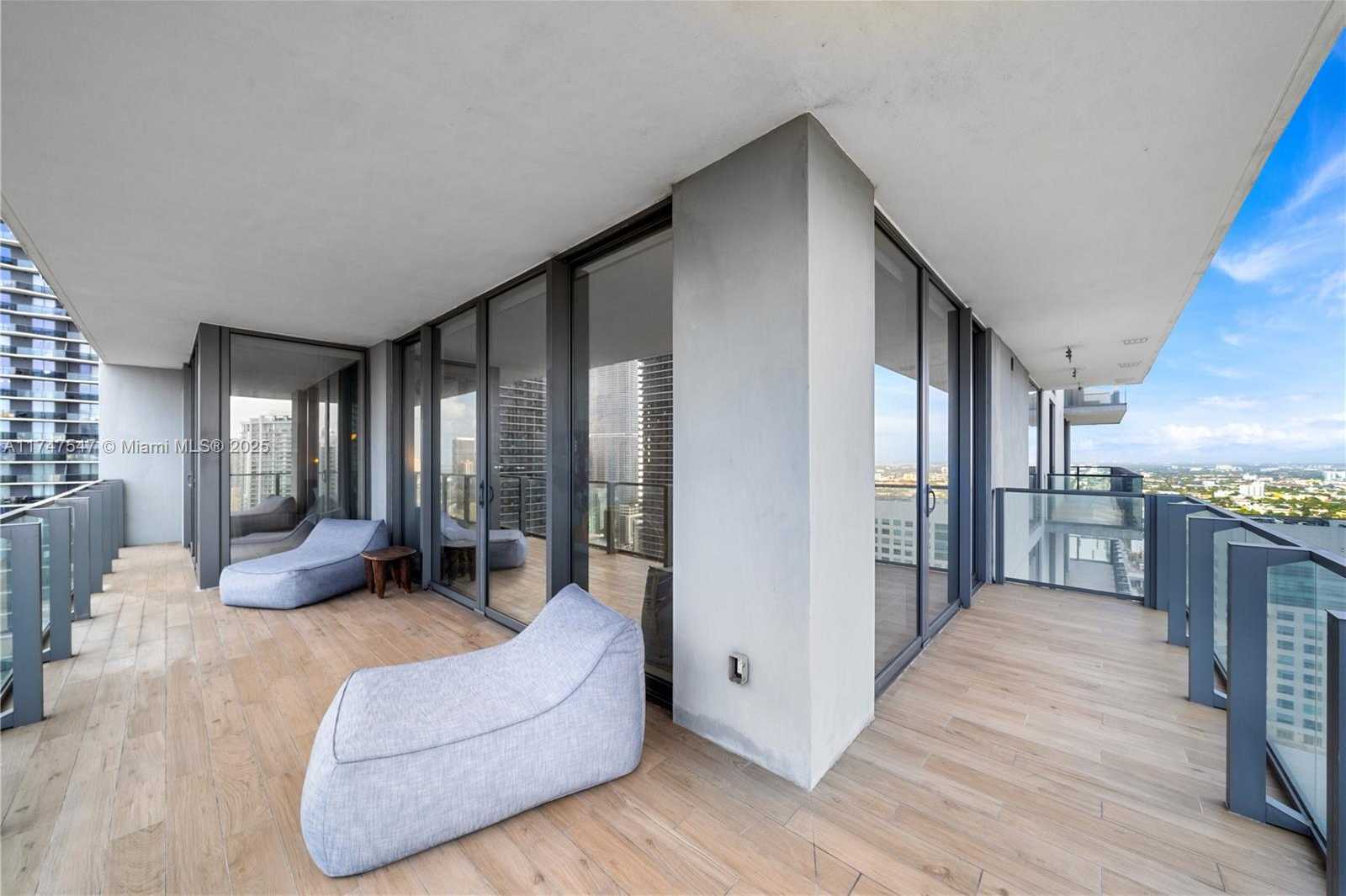 Small Image of 88 SOUTH WEST 7TH ST #3211, Miami Number 37