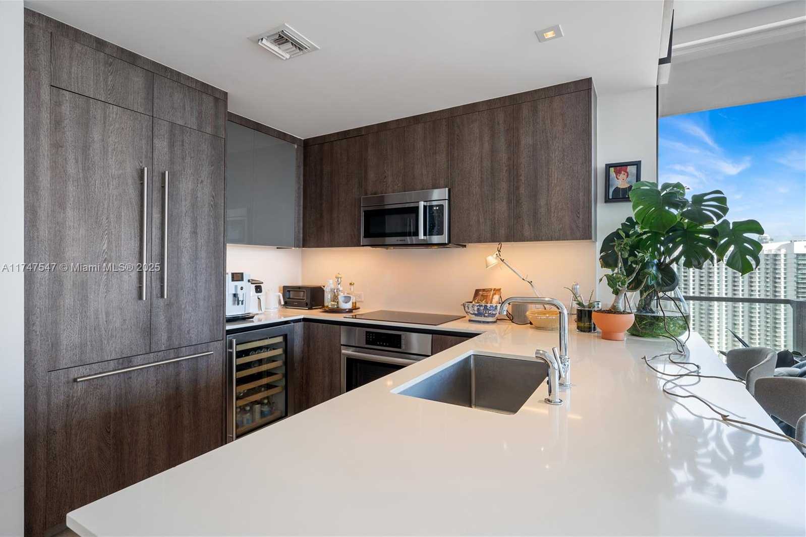 Small Image of 88 SOUTH WEST 7TH ST #3211, Miami Number 9