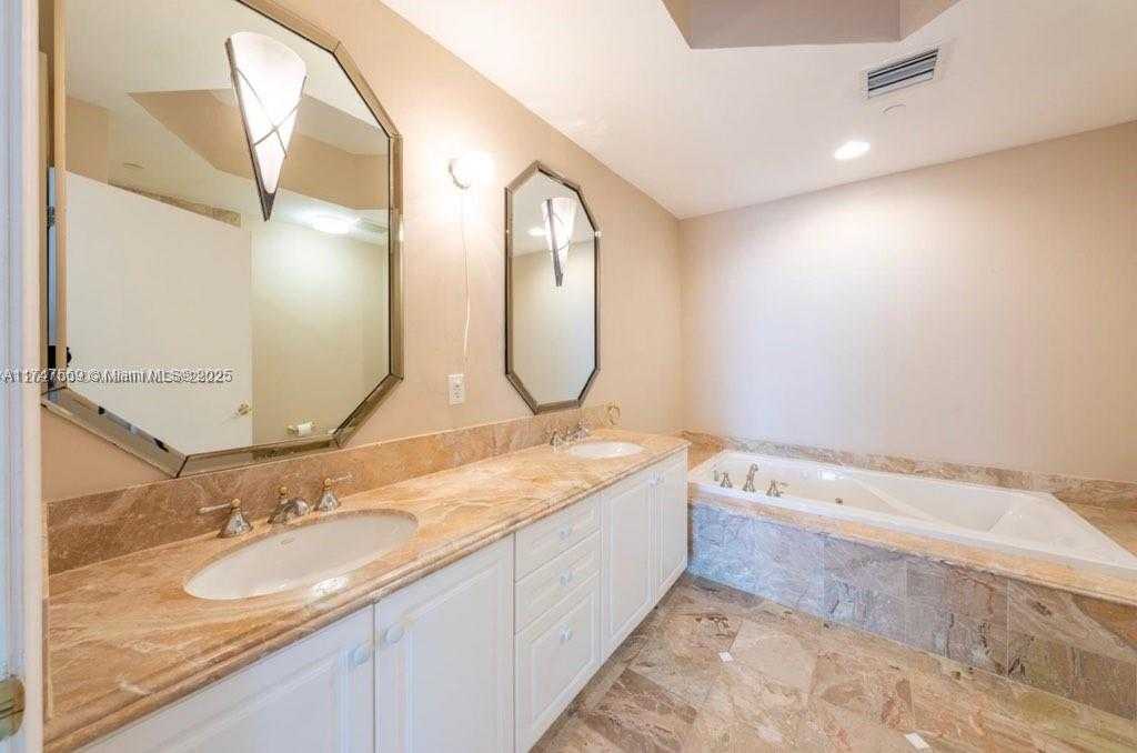 Small Image of 9595 COLLINS AVE #NPHJ, Surfside Number 17