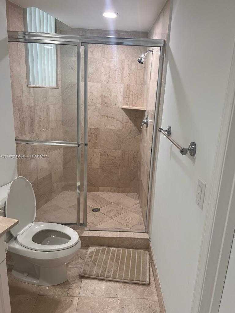 Small Image of 3370 SOUTH EAST HIDDEN BAY DR #405, Aventura Number 12