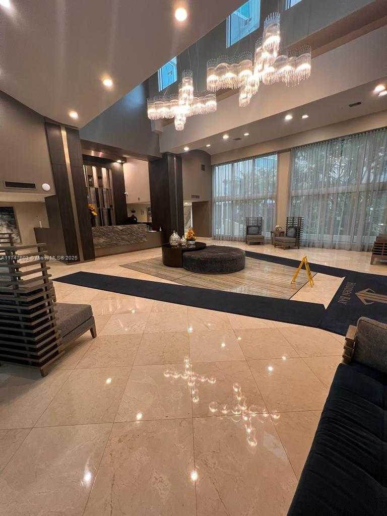 Small Image of 3370 SOUTH EAST HIDDEN BAY DR #405, Aventura Number 4