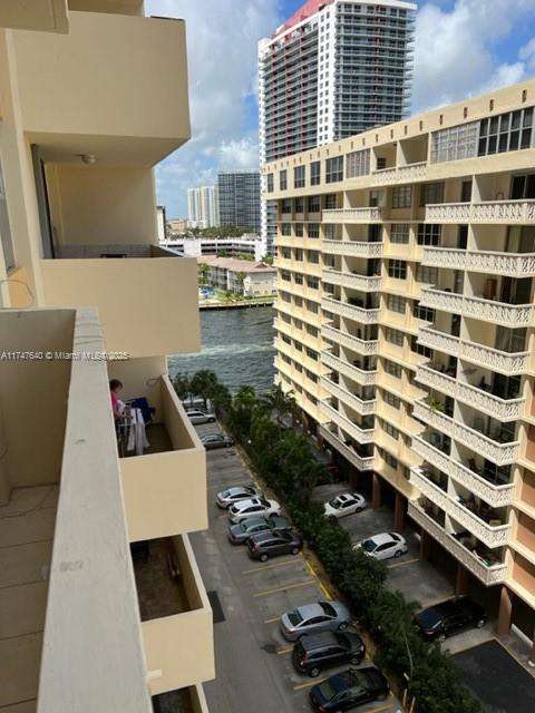 Small Image of 1833 #1003, Hallandale Beach Number 11