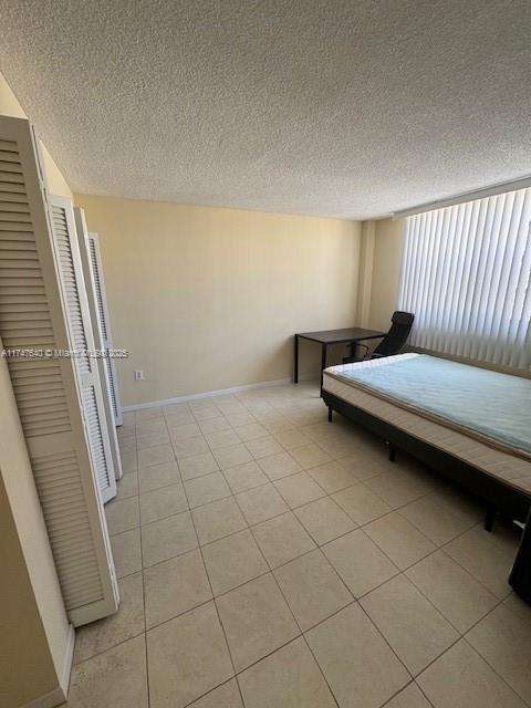 Small Image of 1833 #1003, Hallandale Beach Number 24