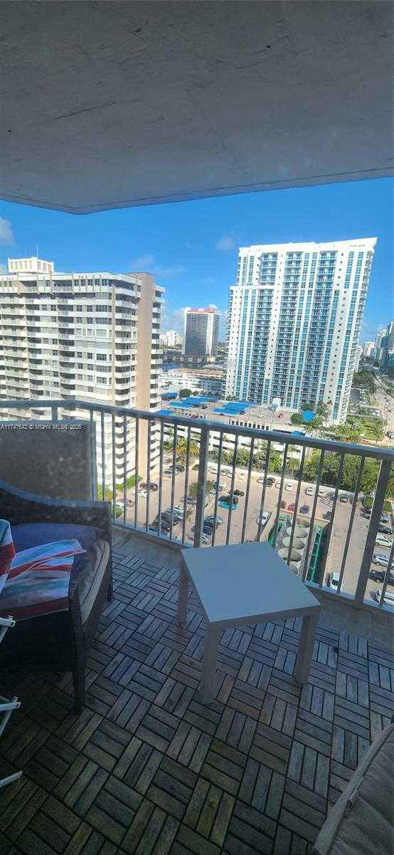 Small Image of 1985 SOUTH OCEAN DR #15M, Hallandale Beach Number 11