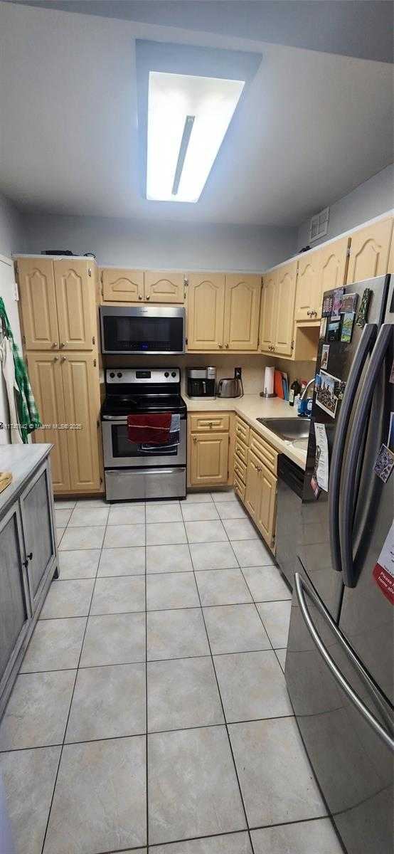 Small Image of 1985 SOUTH OCEAN DR #15M, Hallandale Beach Number 12