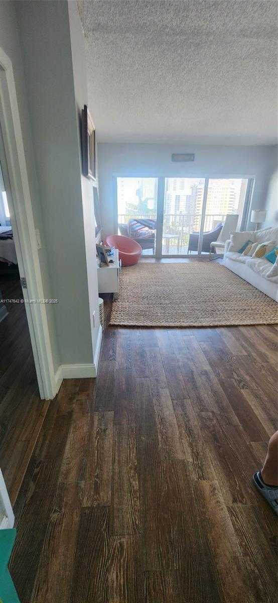 Small Image of 1985 SOUTH OCEAN DR #15M, Hallandale Beach Number 13