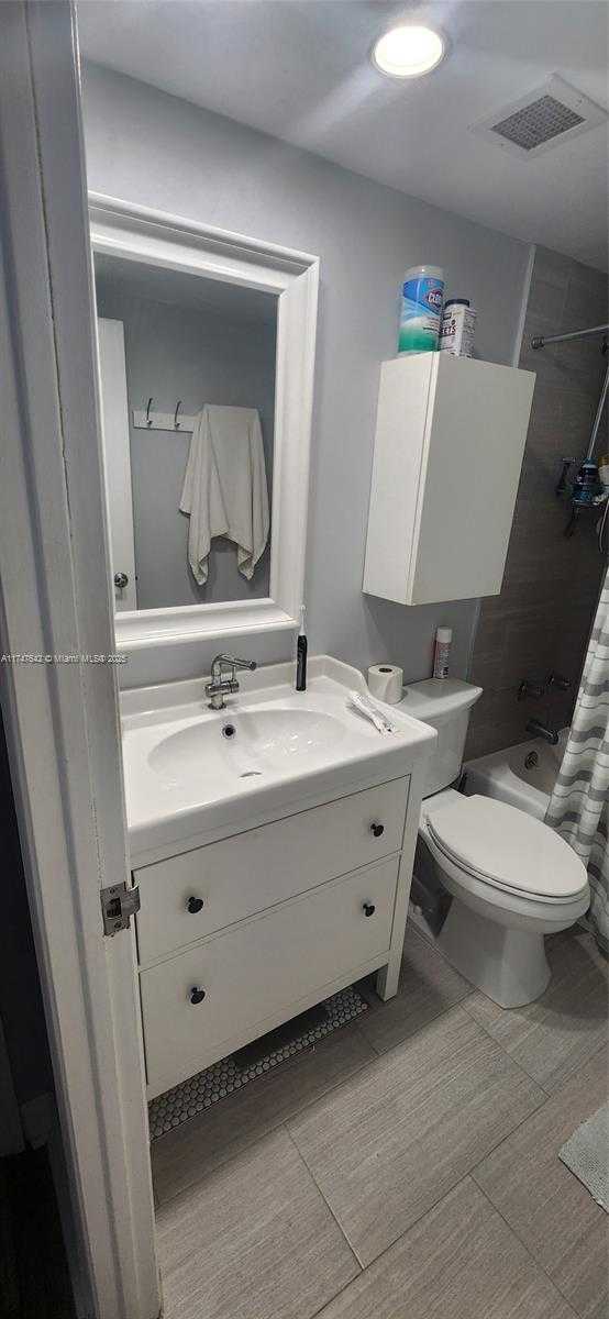 Small Image of 1985 SOUTH OCEAN DR #15M, Hallandale Beach Number 41