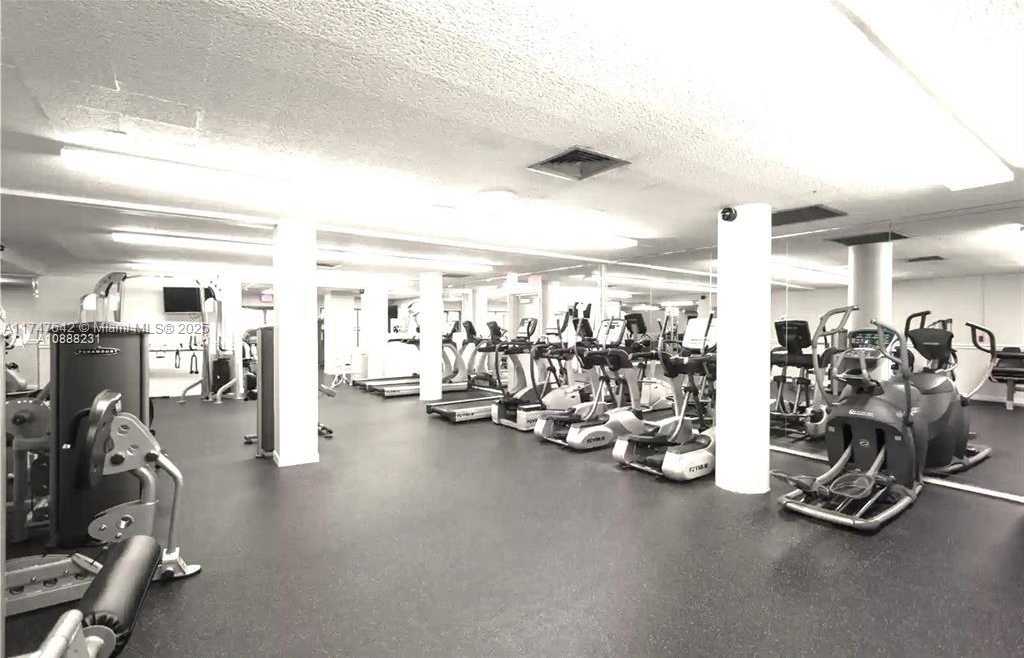 Small Image of 1985 SOUTH OCEAN DR #15M, Hallandale Beach Number 76