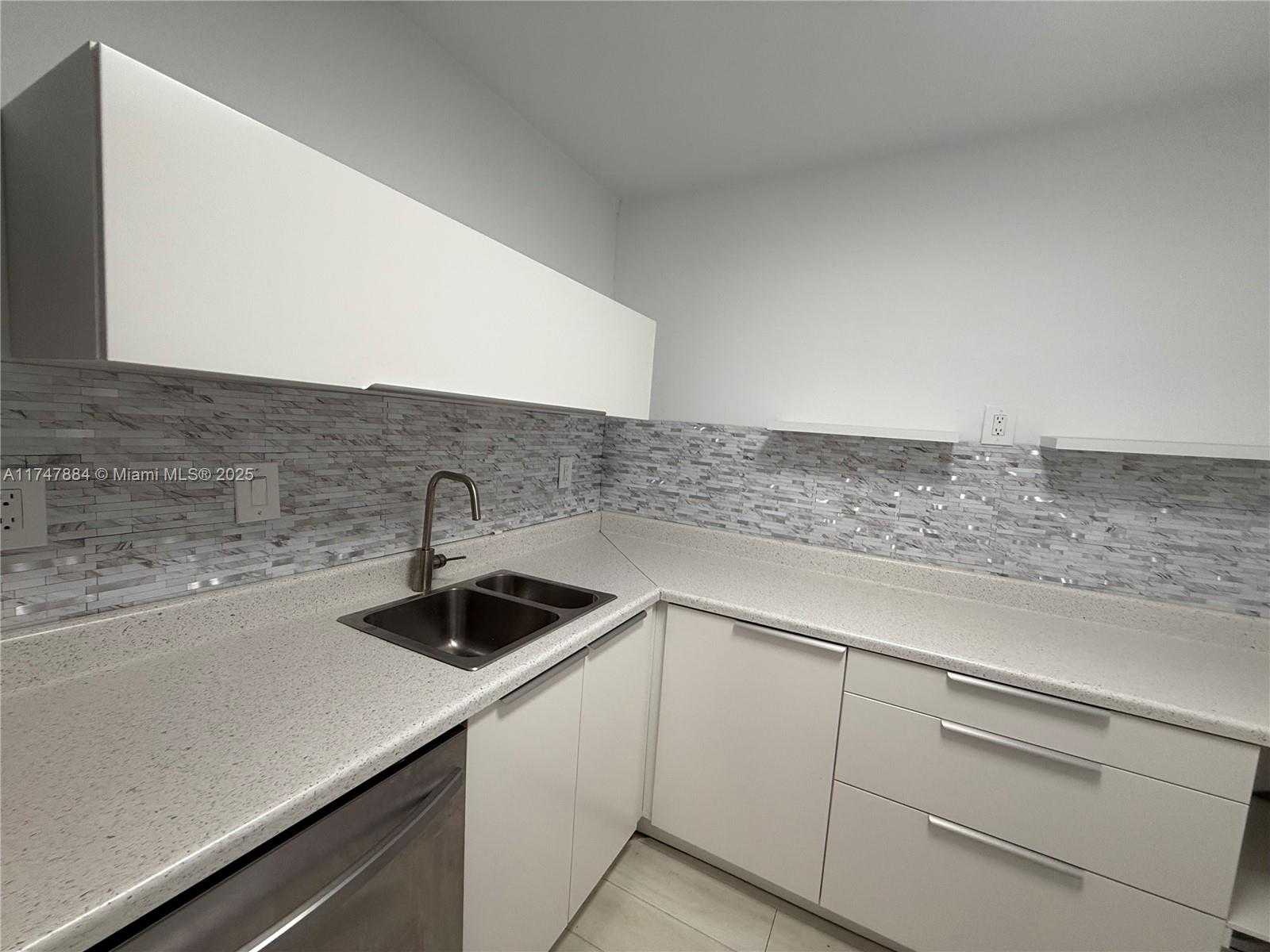 Small Image of 3731 NORTH COUNTRY CLUB DR #222, Aventura Number 17
