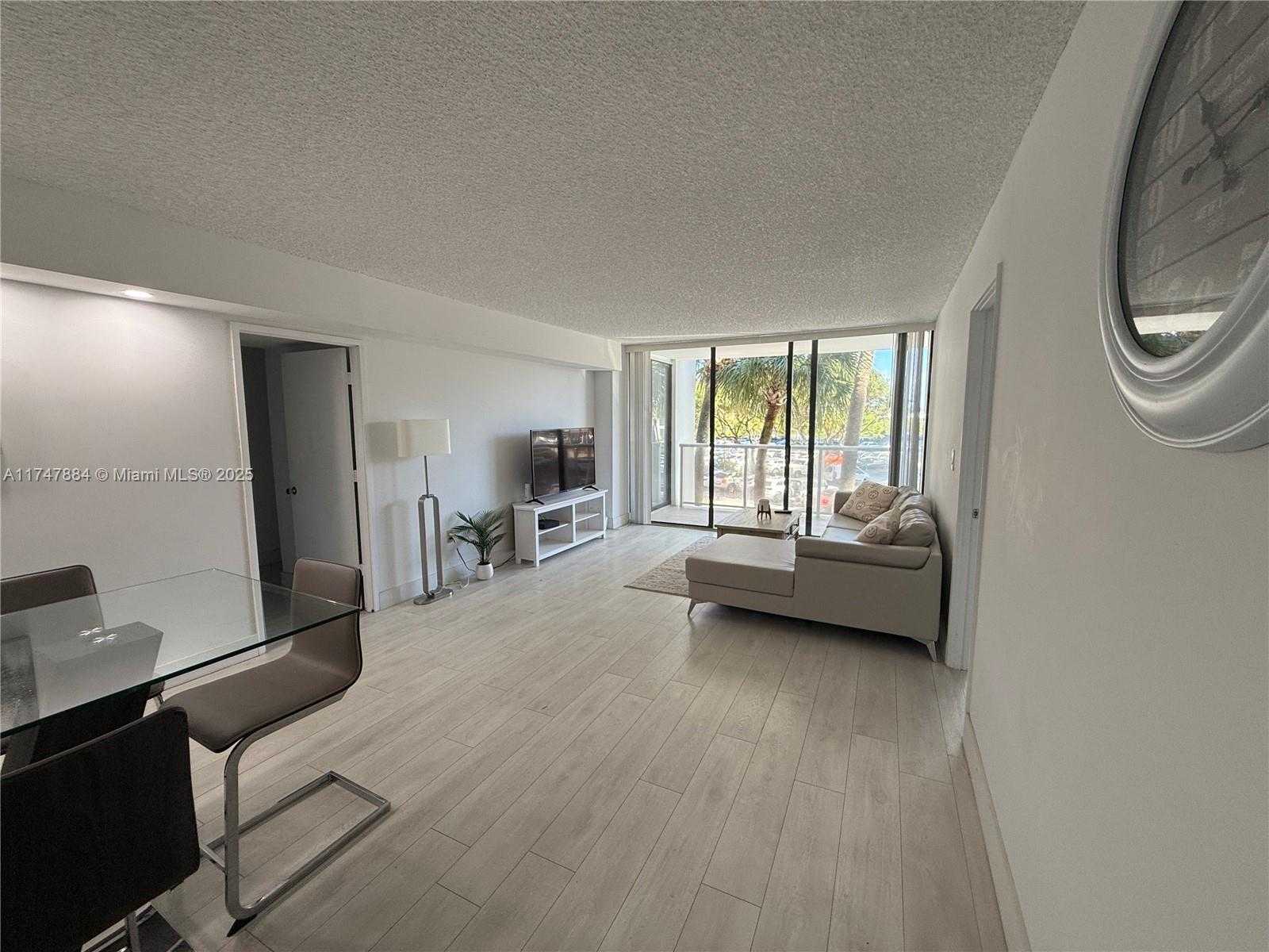 Small Image of 3731 NORTH COUNTRY CLUB DR #222, Aventura Number 18