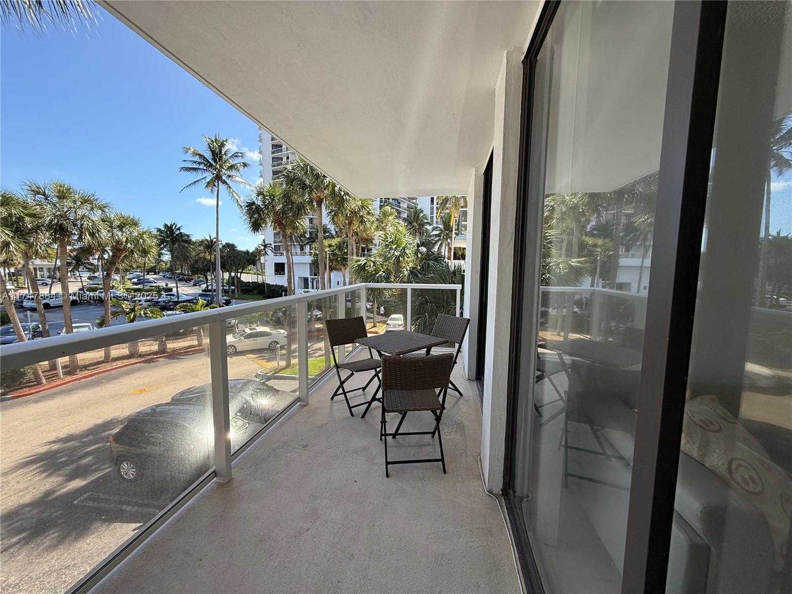 Small Image of 3731 NORTH COUNTRY CLUB DR #222, Aventura Number 2