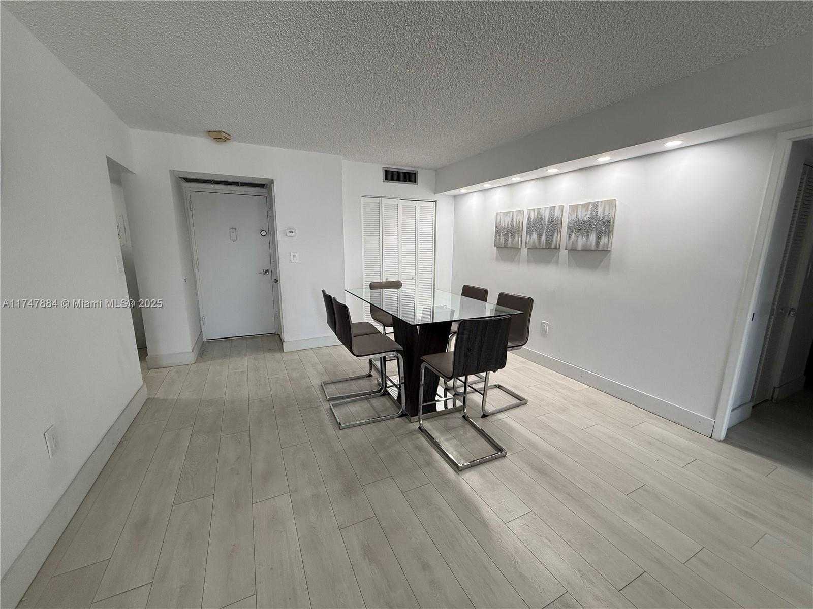 Small Image of 3731 NORTH COUNTRY CLUB DR #222, Aventura Number 21