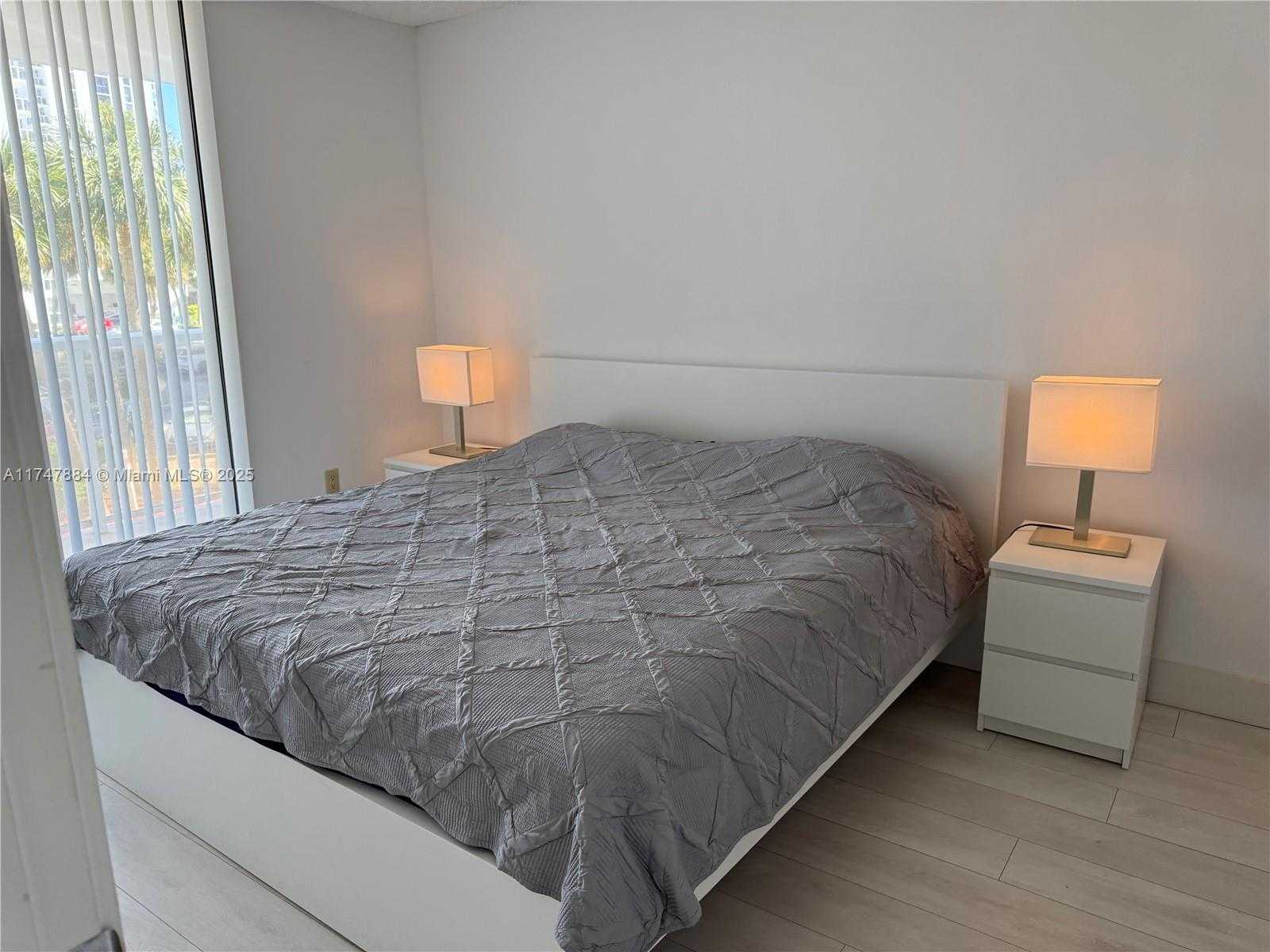 Small Image of 3731 NORTH COUNTRY CLUB DR #222, Aventura Number 43