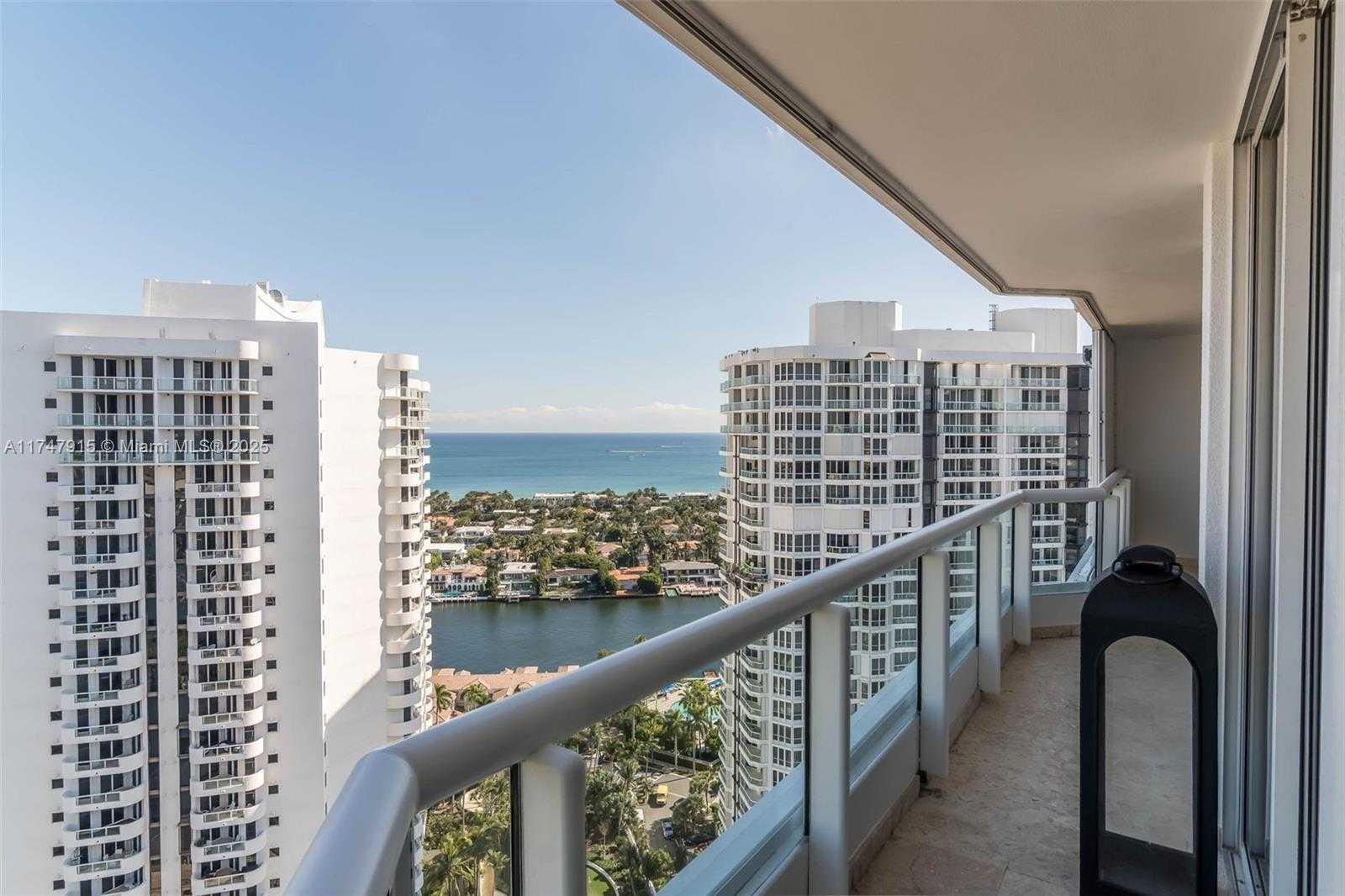 Small Image of 21205 Yacht Club Dr, Aventura, FL 33180, USA Number 22