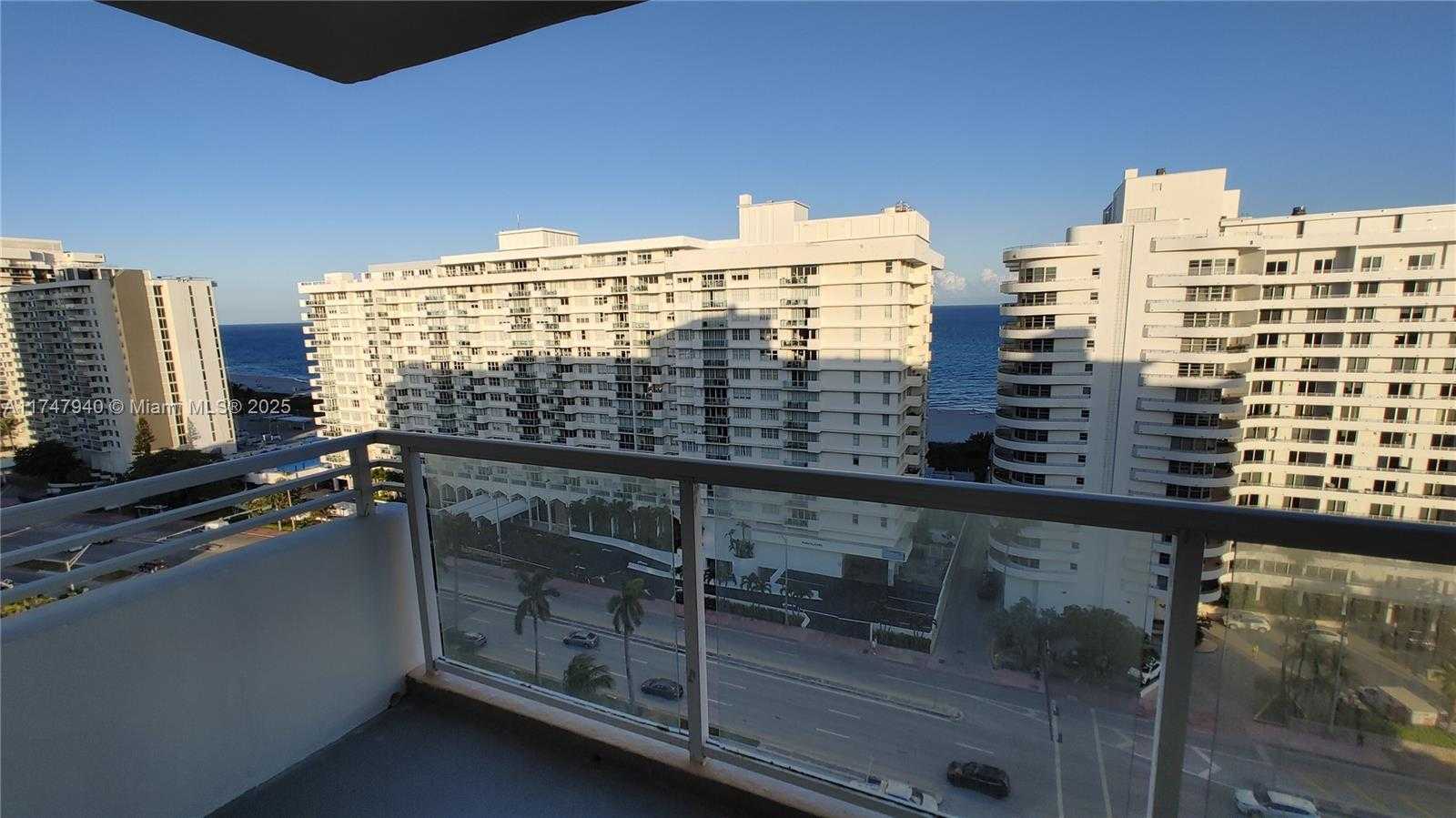 Small Image of 5600 COLLINS AVE #16Y, Miami Beach Number 3