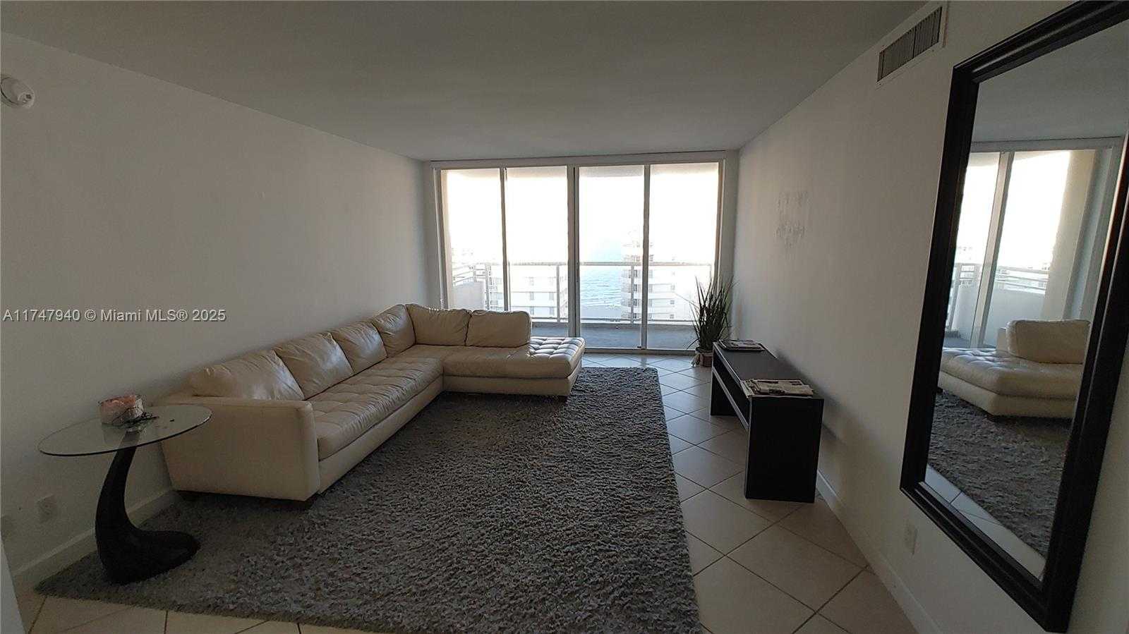 Small Image of 5600 COLLINS AVE #16Y, Miami Beach Number 4