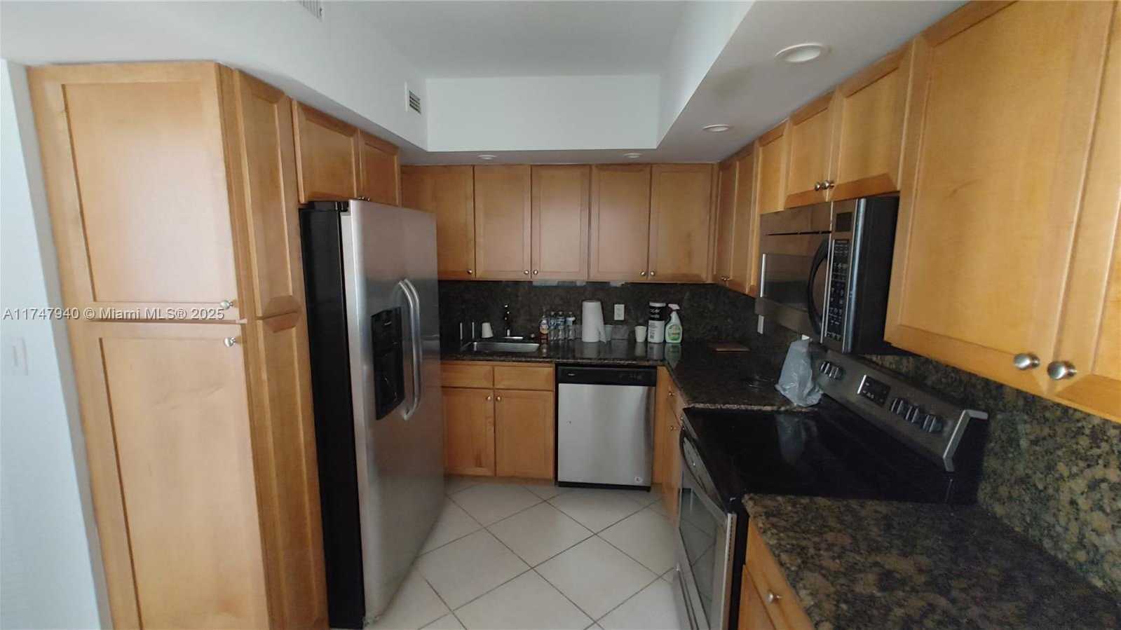 Small Image of 5600 COLLINS AVE #16Y, Miami Beach Number 6