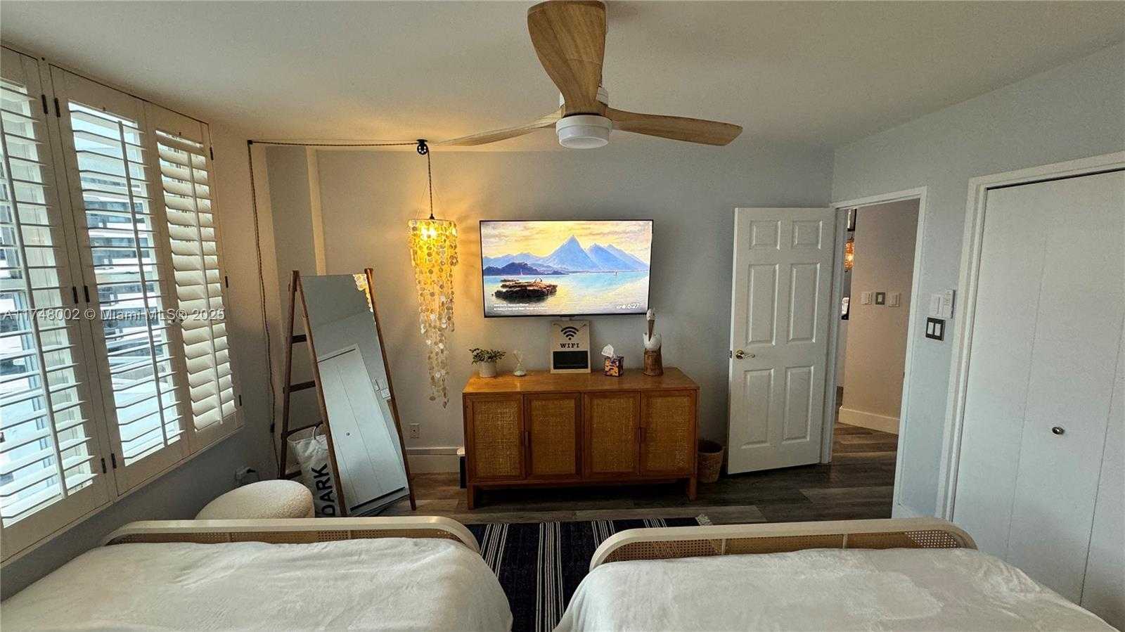 Small Image of 5161 COLLINS AVE #1012, Miami Beach Number 13