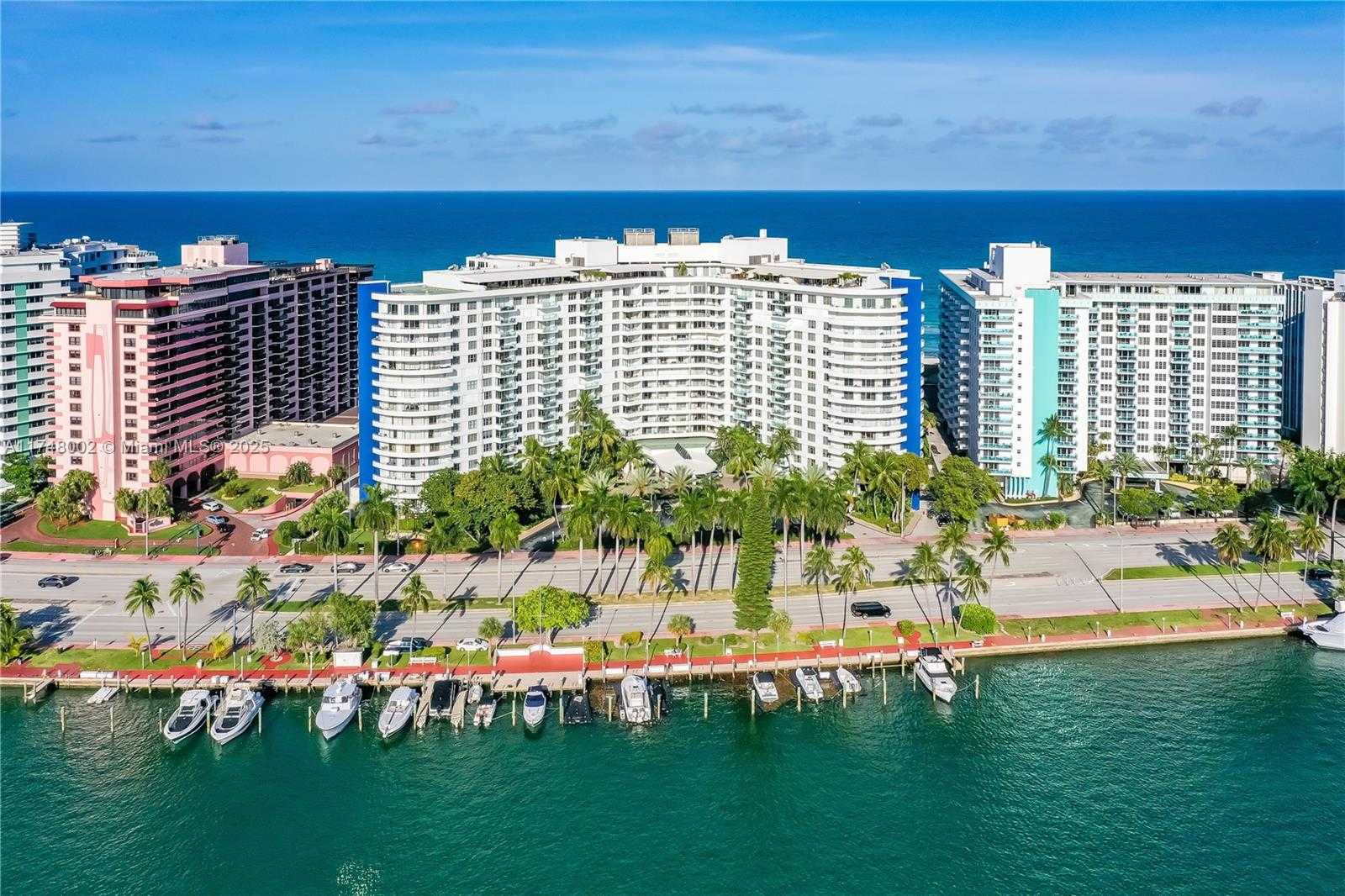 Small Image of 5161 COLLINS AVE #1012, Miami Beach Number 2