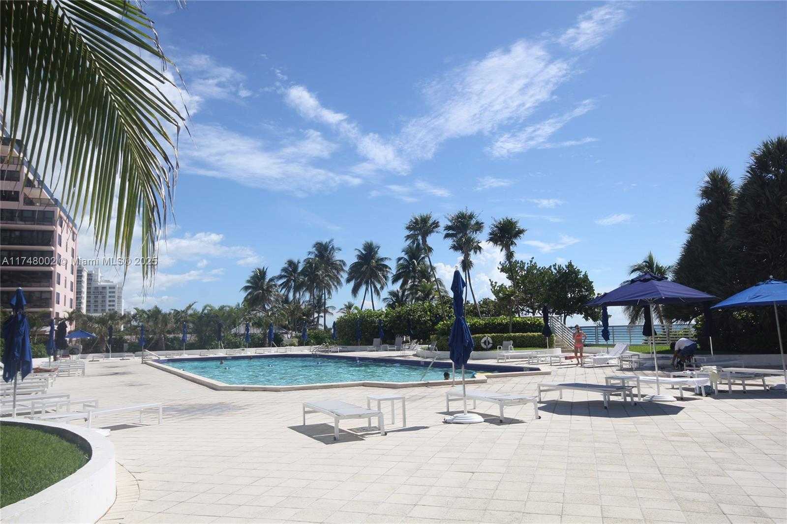 Small Image of 5161 COLLINS AVE #1012, Miami Beach Number 23