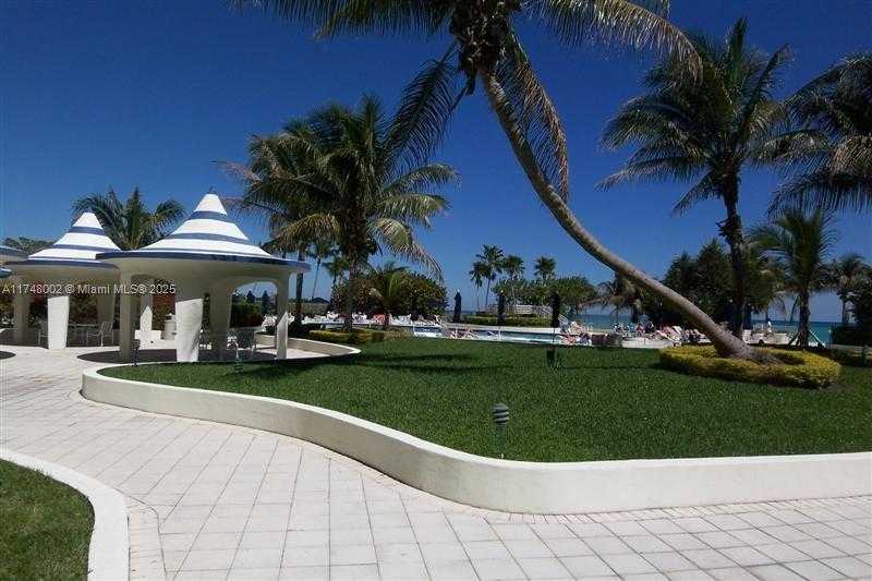 Small Image of 5161 COLLINS AVE #1012, Miami Beach Number 27