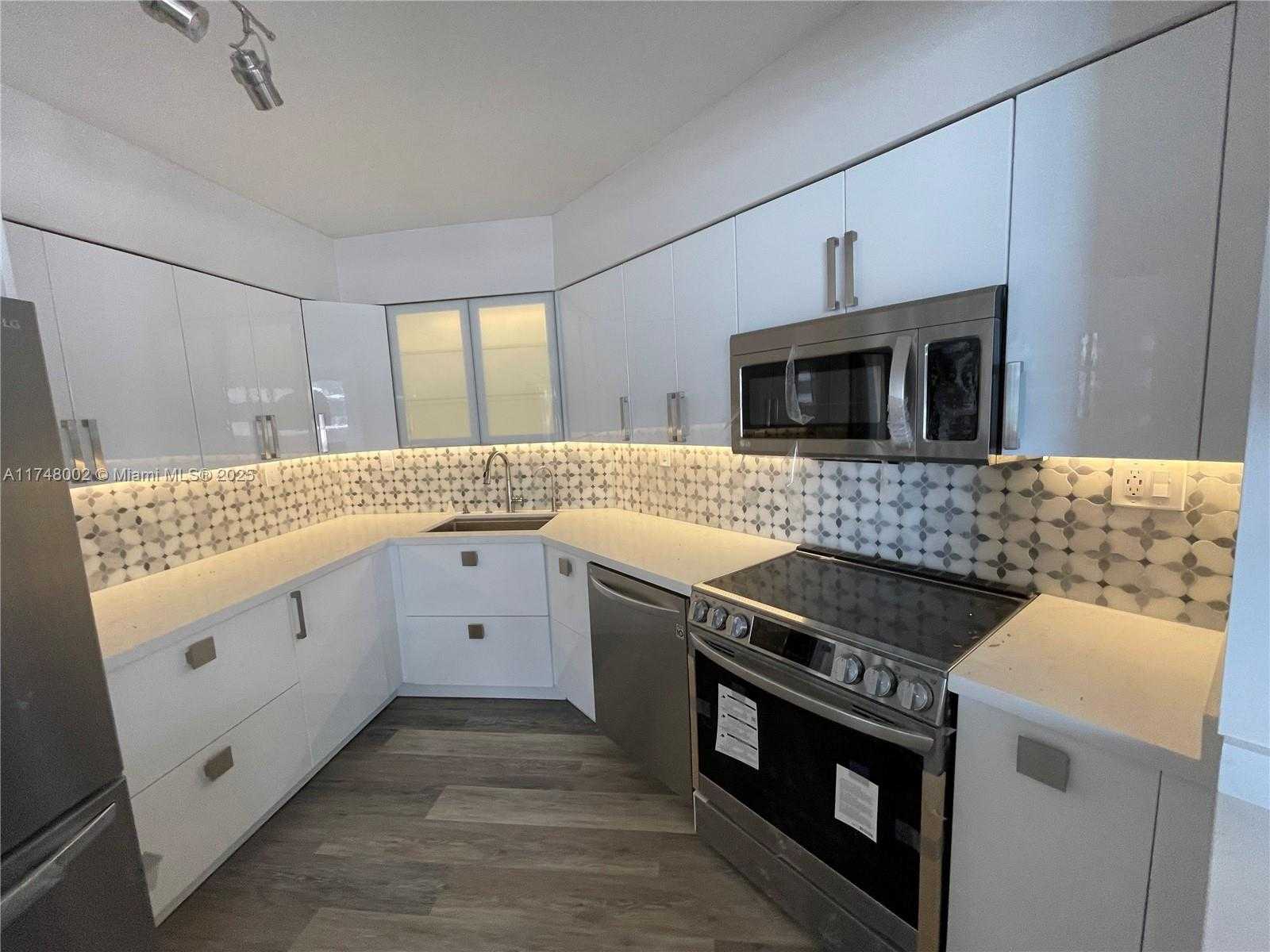 Small Image of 5161 COLLINS AVE #1012, Miami Beach Number 5