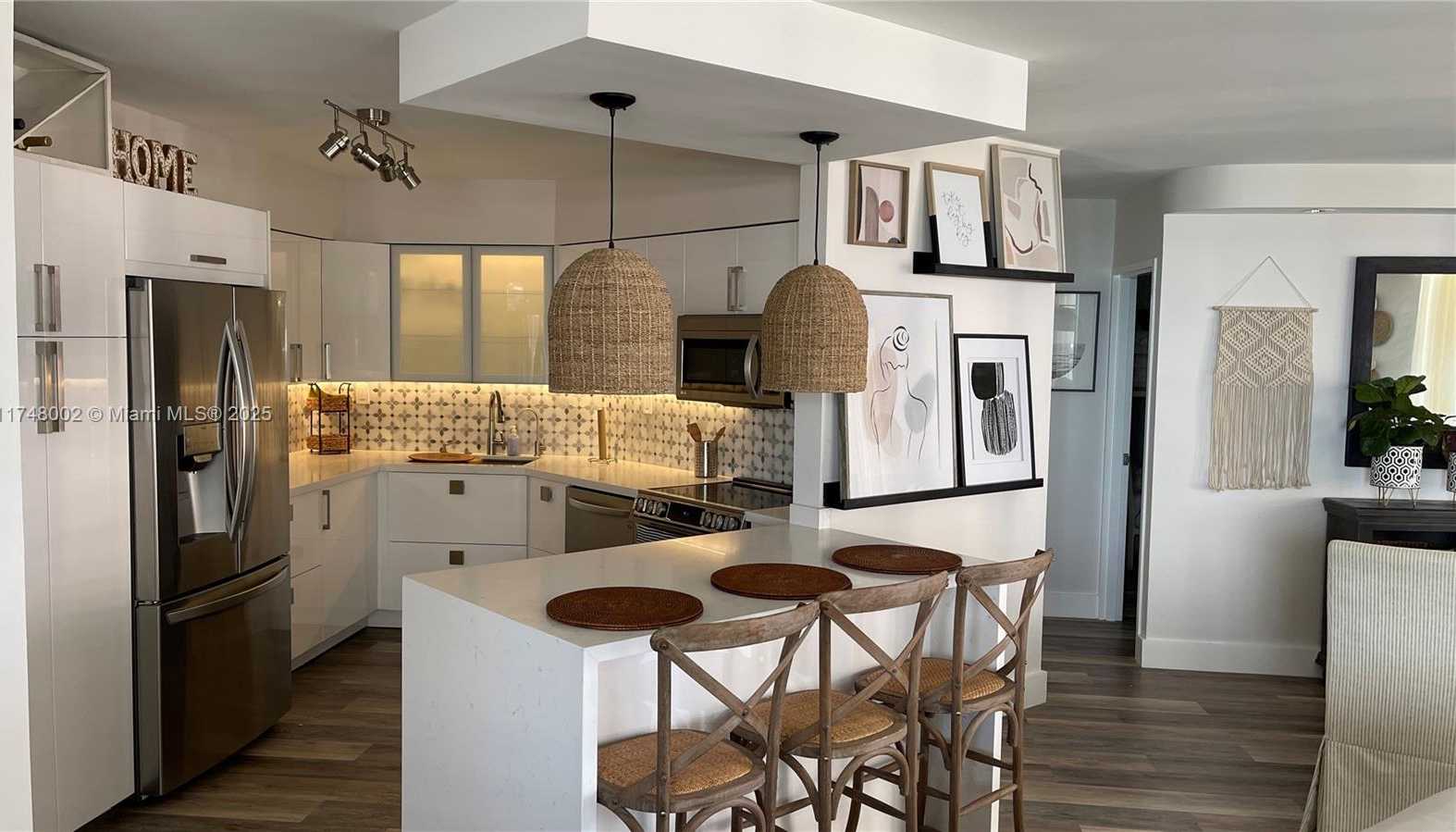 Small Image of 5161 COLLINS AVE #1012, Miami Beach Number 6