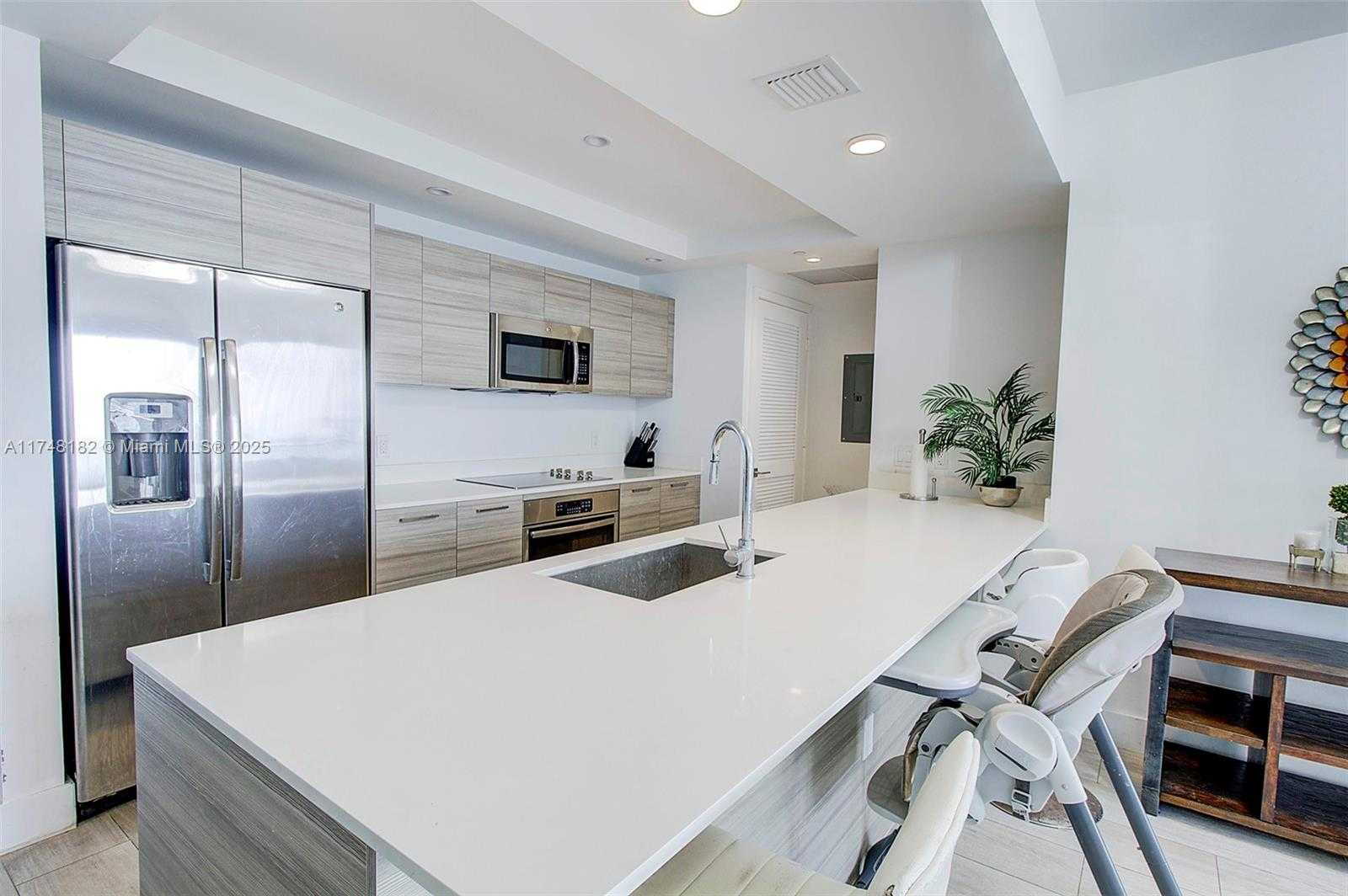 Small Image of 121 NORTH EAST 34TH ST #1507, Miami Number 4
