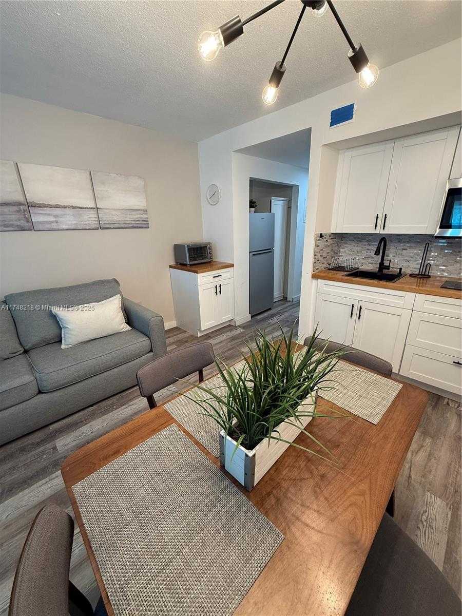 Small Image of 400 KINGS POINT DR #105, Sunny Isles Beach Number 12