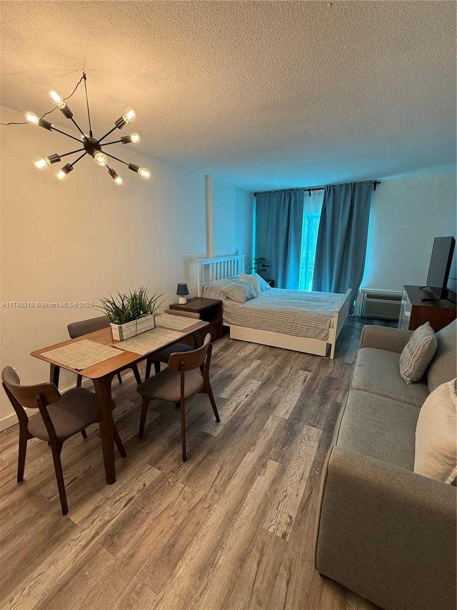 Small Image of 400 KINGS POINT DR #105, Sunny Isles Beach Number 14