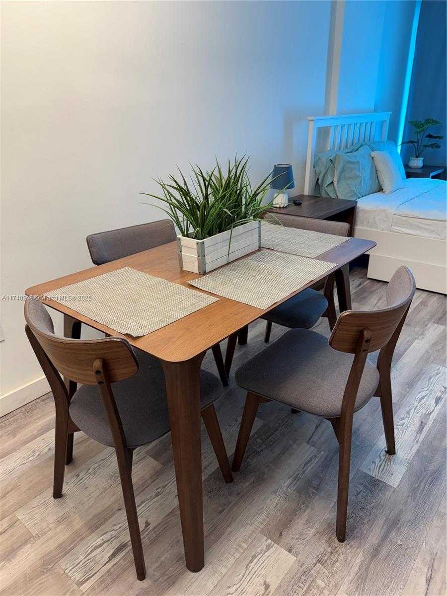 Small Image of 400 KINGS POINT DR #105, Sunny Isles Beach Number 6