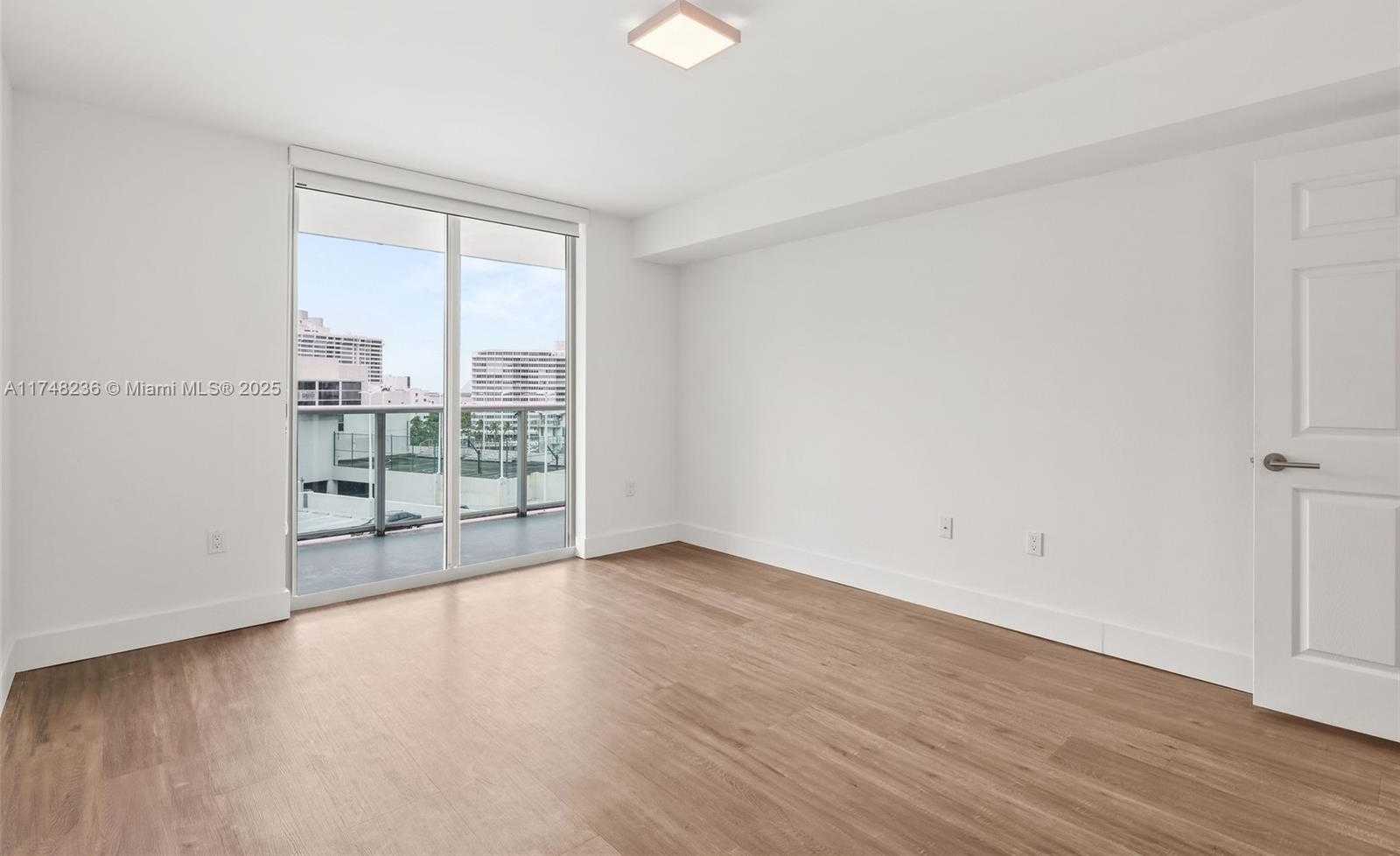 Small Image of 1500 Bay Rd, Miami Beach, FL 33139, USA Number 14