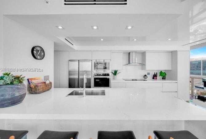 Small Image of 16425 COLLINS AVE #1016, Sunny Isles Beach Number 7