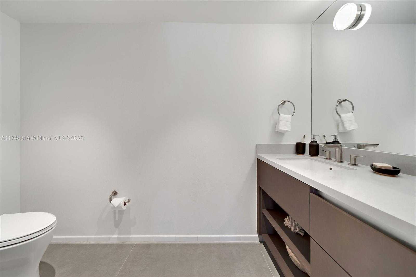 Small Image of 1500 BAY RD #T-1532, Miami Beach Number 13