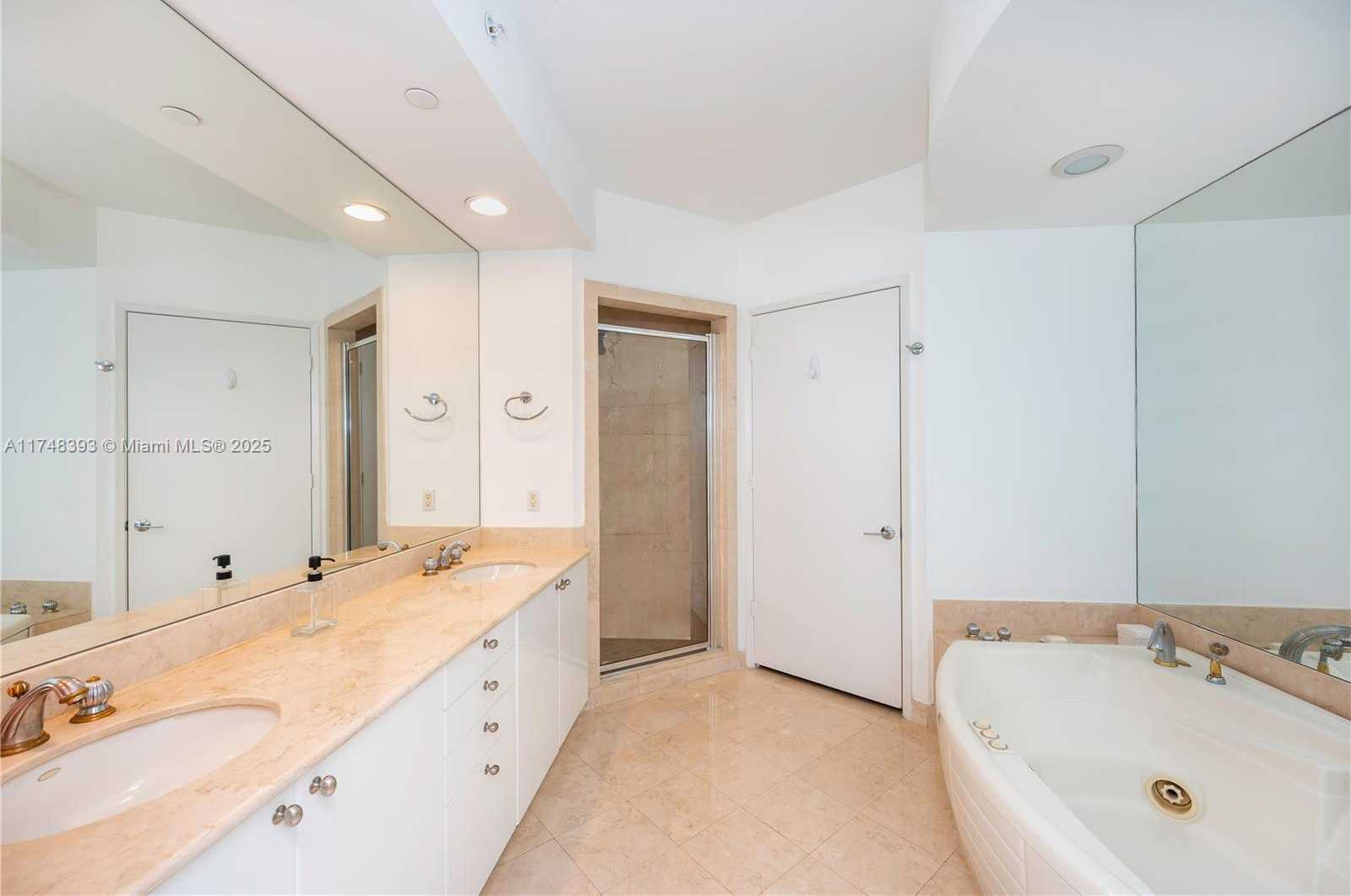 Small Image of 789 CRANDON BLVD #502, Key Biscayne Number 19