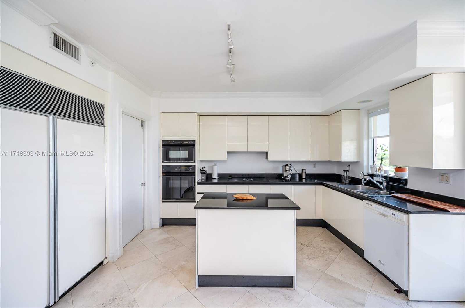 Small Image of 789 CRANDON BLVD #502, Key Biscayne Number 43