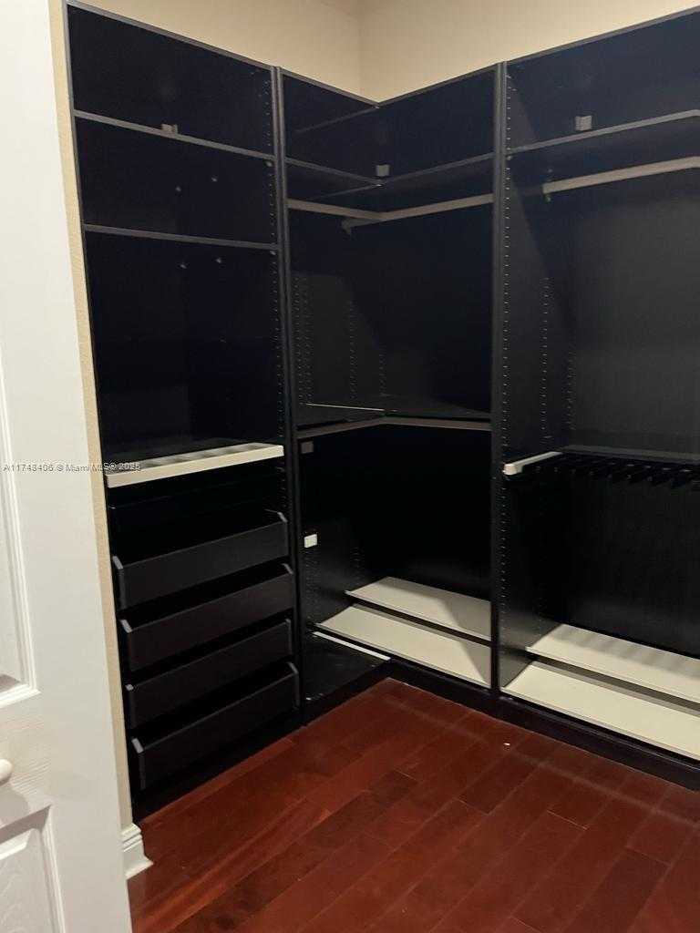 Small Image of 2750 EAST JOCKEY CIR E, Davie Number 15