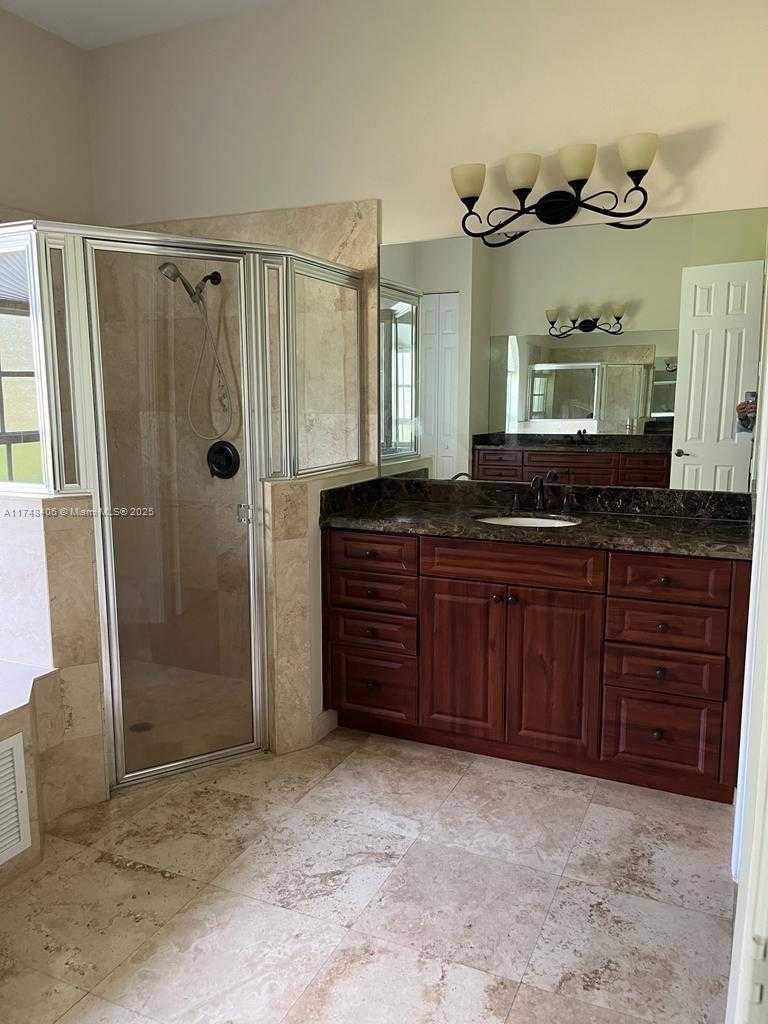 Small Image of 2750 EAST JOCKEY CIR E, Davie Number 18