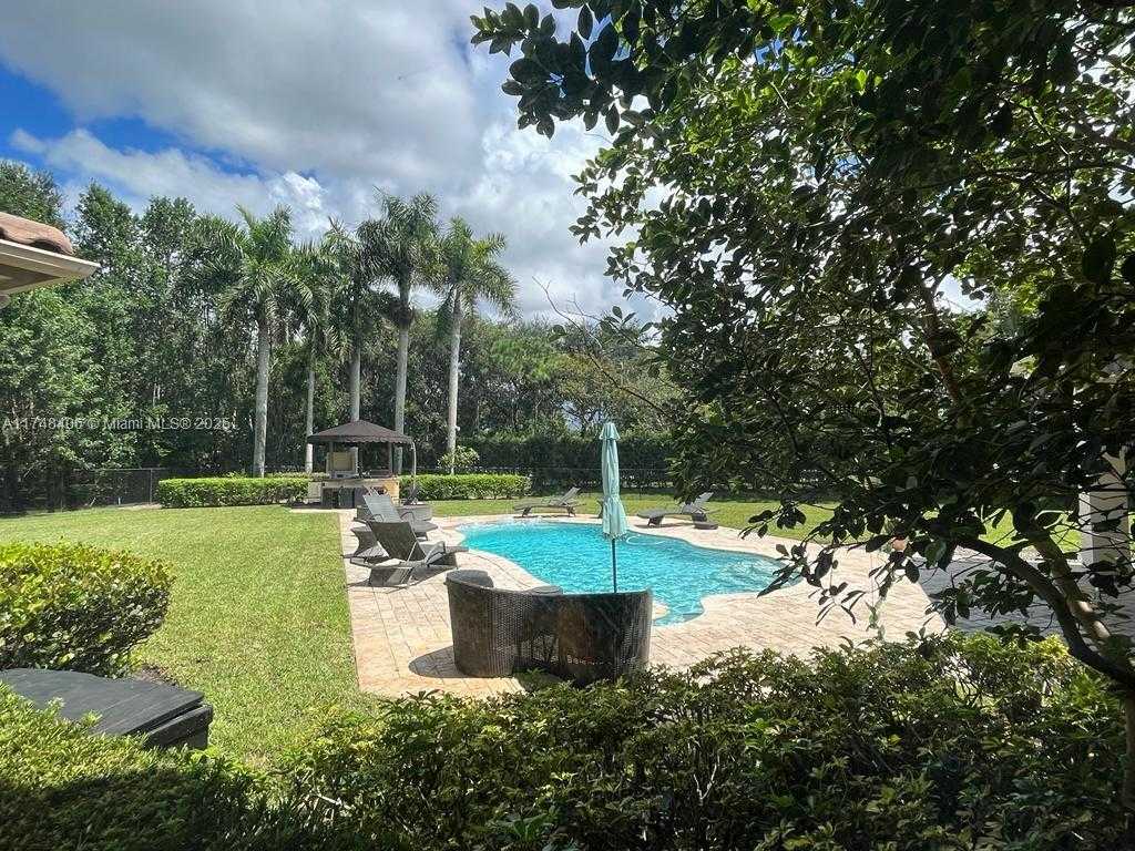 Small Image of 2750 EAST JOCKEY CIR E, Davie Number 38