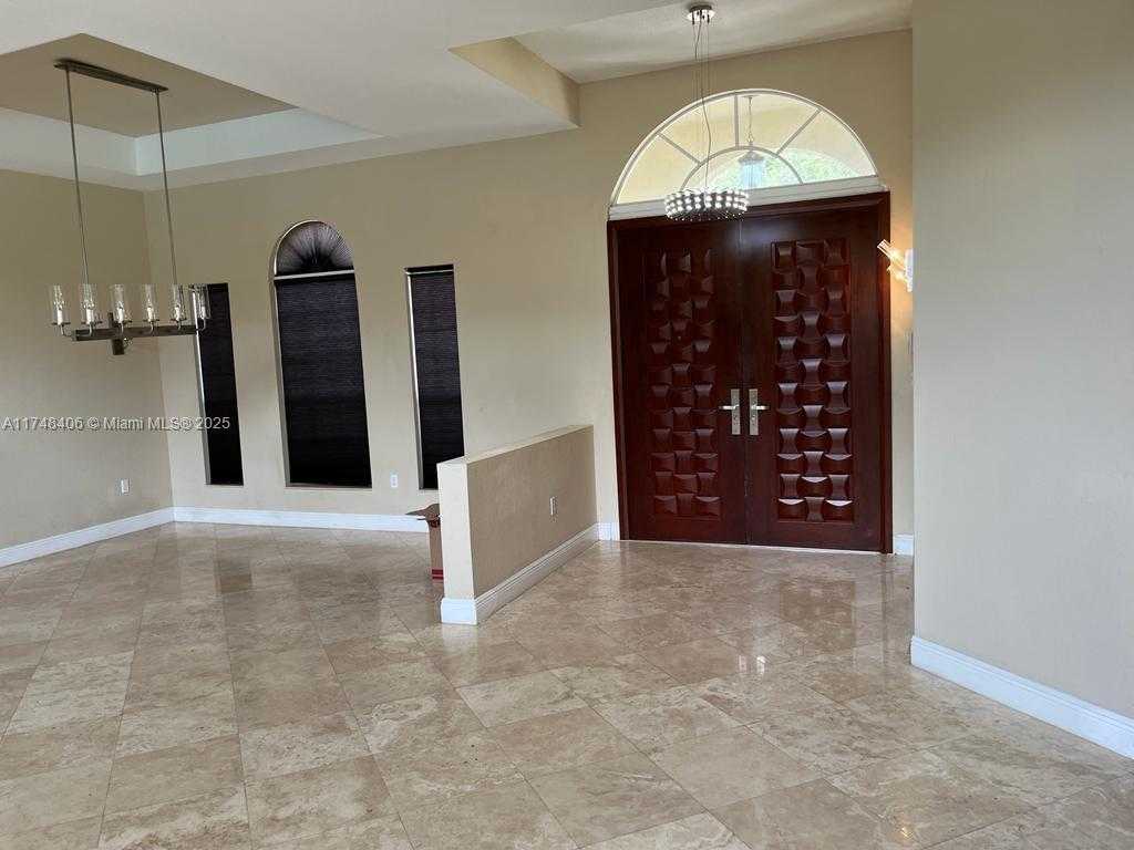 Small Image of 2750 EAST JOCKEY CIR E, Davie Number 7