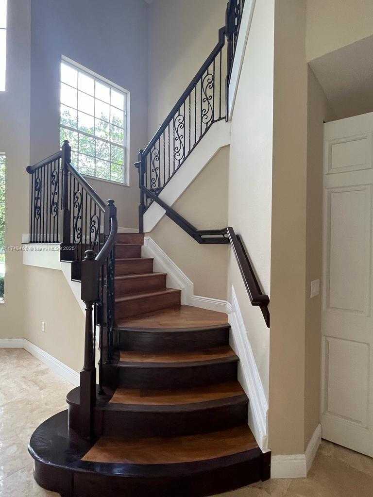Small Image of 2750 EAST JOCKEY CIR E, Davie Number 9