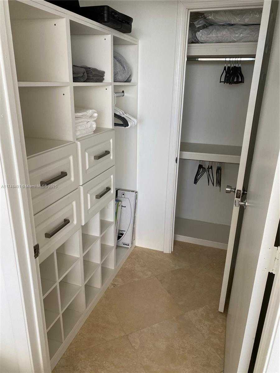 Small Image of 1830 SOUTH OCEAN DR #3507, Hallandale Beach Number 3