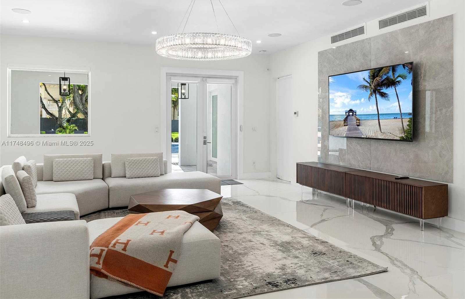 Small Image of 13600 SOUTH WEST 67TH AVE, Palmetto Bay Number 11