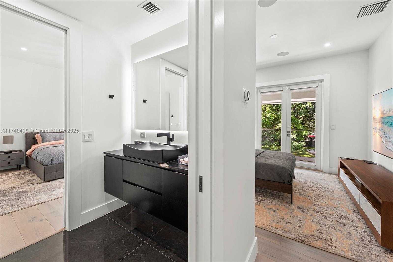 Small Image of 13600 SOUTH WEST 67TH AVE, Palmetto Bay Number 28