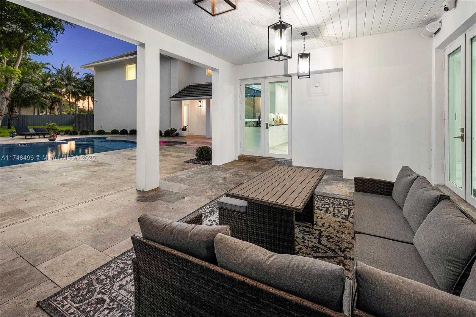 Small Image of 13600 SOUTH WEST 67TH AVE, Palmetto Bay Number 43